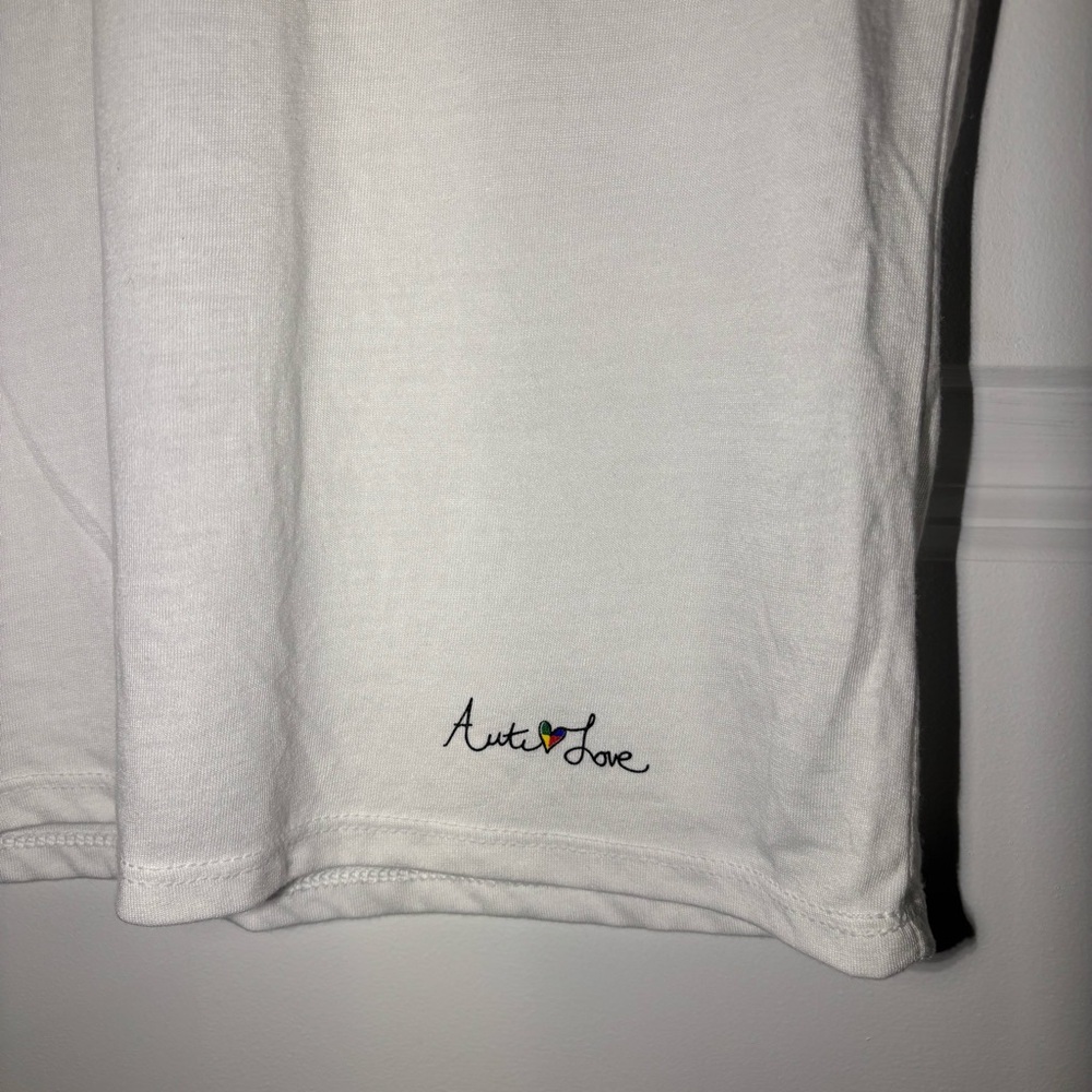 Auti Love White Short Sleeve Tee‎ Medium - Picture 2 of 3